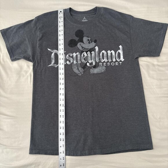 Disneyland Resort Mickey Mouse T-shirt. - Picture 5 of 5